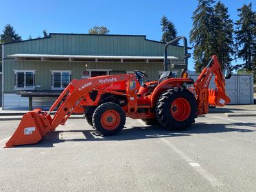 Kubota L2502 with BH77 back hoe